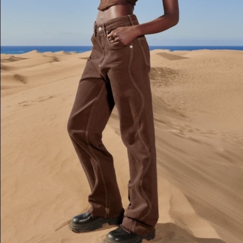 Zara brown wide leg jeans with raw seam. Size 0 (32/22). Guc